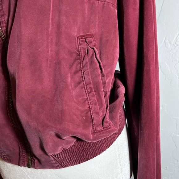 American Eagle Outfitters Deep Red Bomber Jacket burgundy size medium (c) - Picture 3 of 16